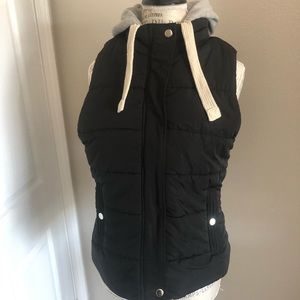 Black puffy vest